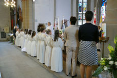 Feier der 1. Heiligen Kommunion in Sankt Crescentius (Foto: Karl-Franz Thiede)